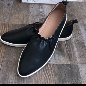 Leather loafer